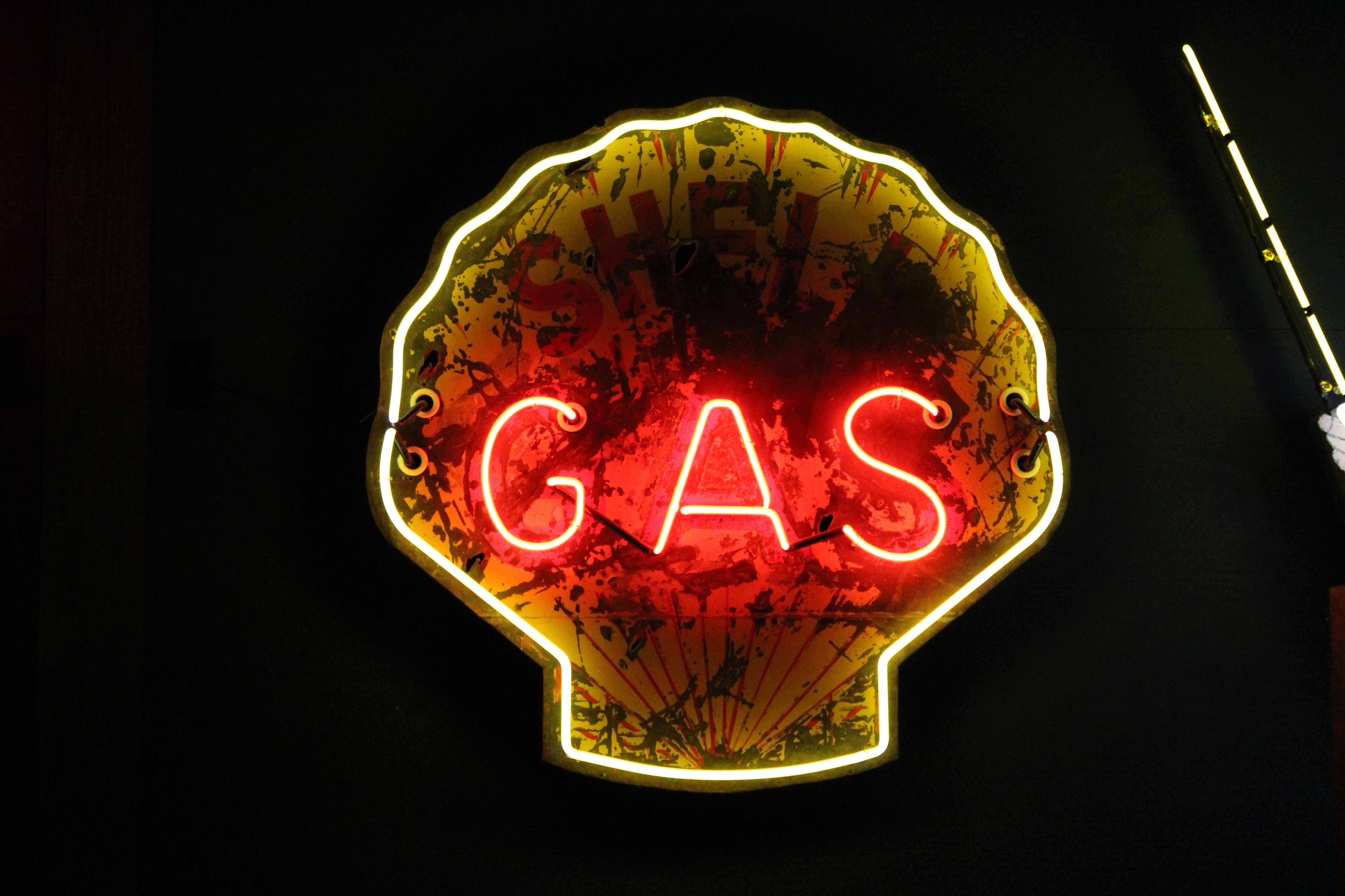 Shell GAS neon sign