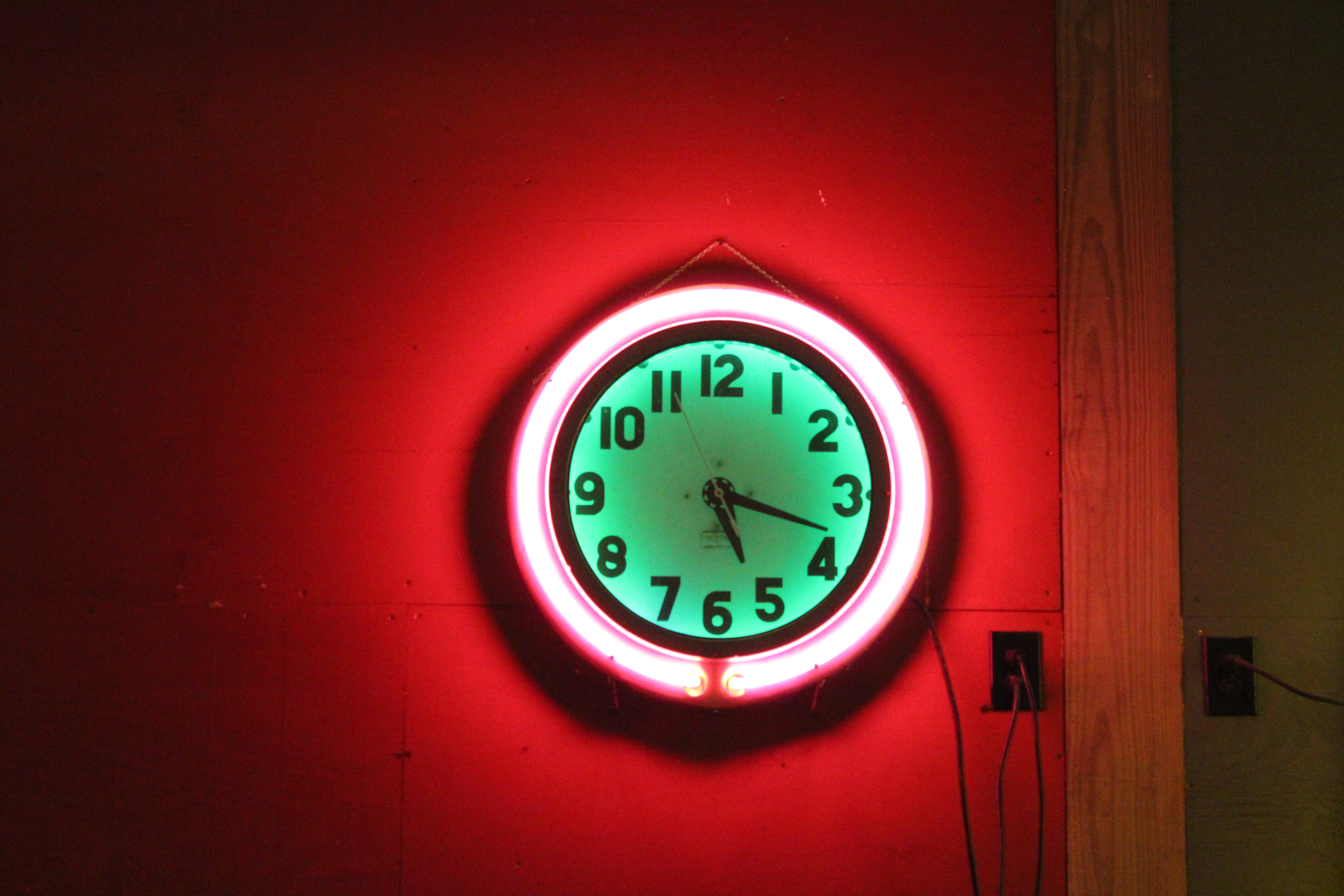 Vintage neon clock